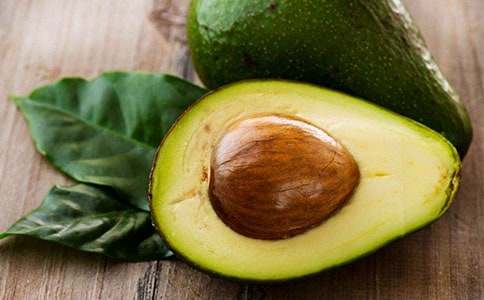 认识水果牛油果中班健康教案