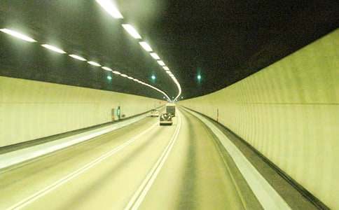 隧道居间合同