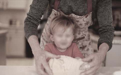 朋友的孙女满月祝福语