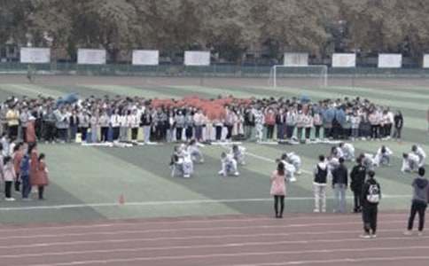 【经典】操场上的笑声作文