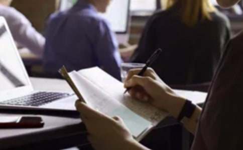 《生于忧患，死于安乐》读后感10篇