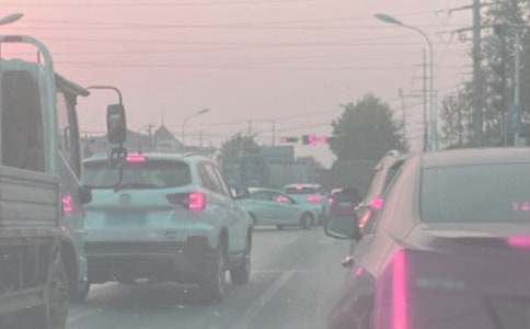 堵车的学生作文