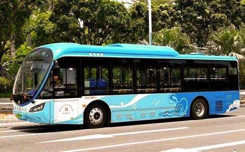 公交车上让座作文