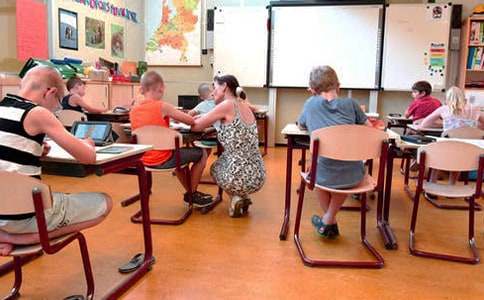 《一株紫丁香》公开课教案