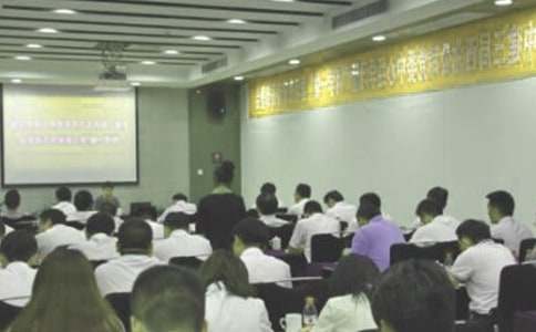 竞聘专业演讲稿