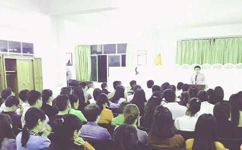 店长竞聘自我介绍