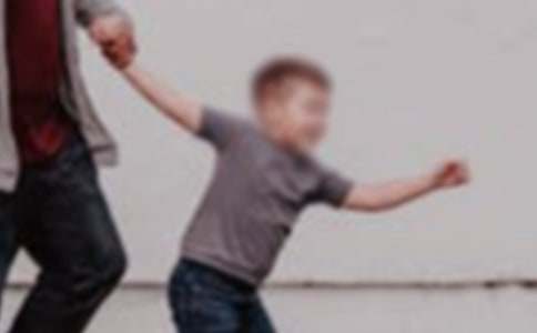 《小河男孩》读后感