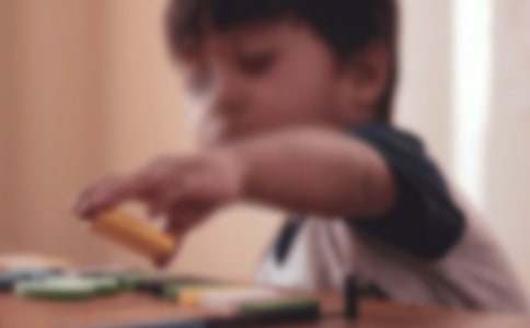 男孩世界的精彩-读《吹着小哨前进》有感