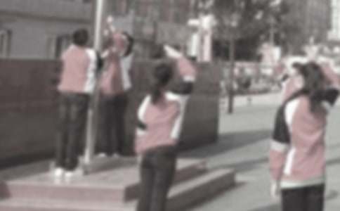 中学生升国旗演讲稿