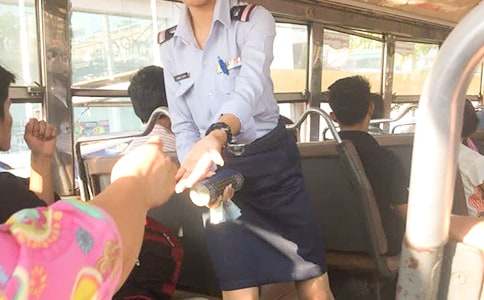 售票员个人述职报告集锦8篇