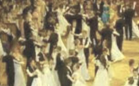 小班主题鞋印舞会教案