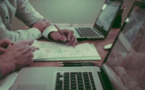 职场礼仪与个人修养的关系